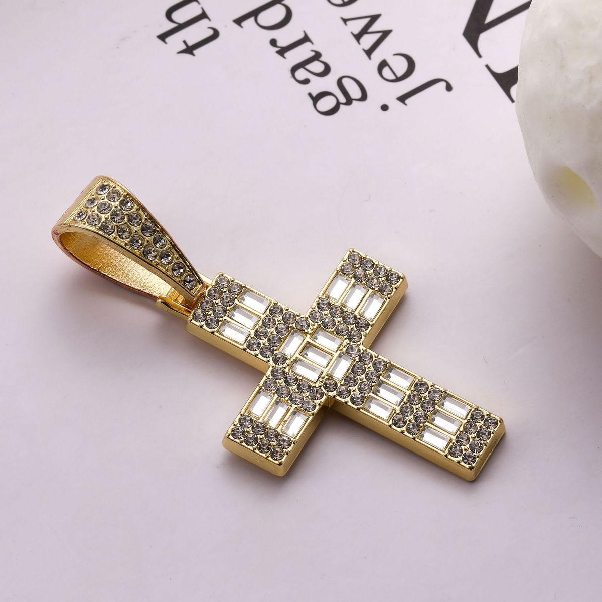 Hip Hop Versatile Alloy Cubic Zirconia Cross Pendant Personality Unisex Casual Necklace_ipsvogv.com