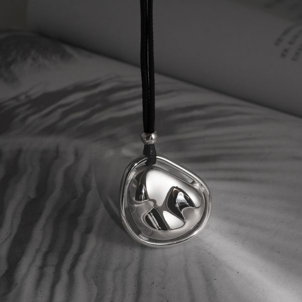 Hot Sale, INS Gold Plated Titanium Steel Irregular Geometric Wrinkled Leather Rope Necklace_ipsvogv.com