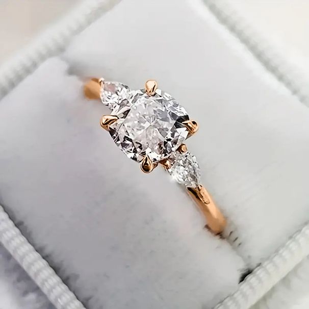 Cao Shi's Generous Temperament Four Claw Zircon For Women's Simulated Wedding Micro Inlaid Ring, Fashionable And_ipsvogv.com
