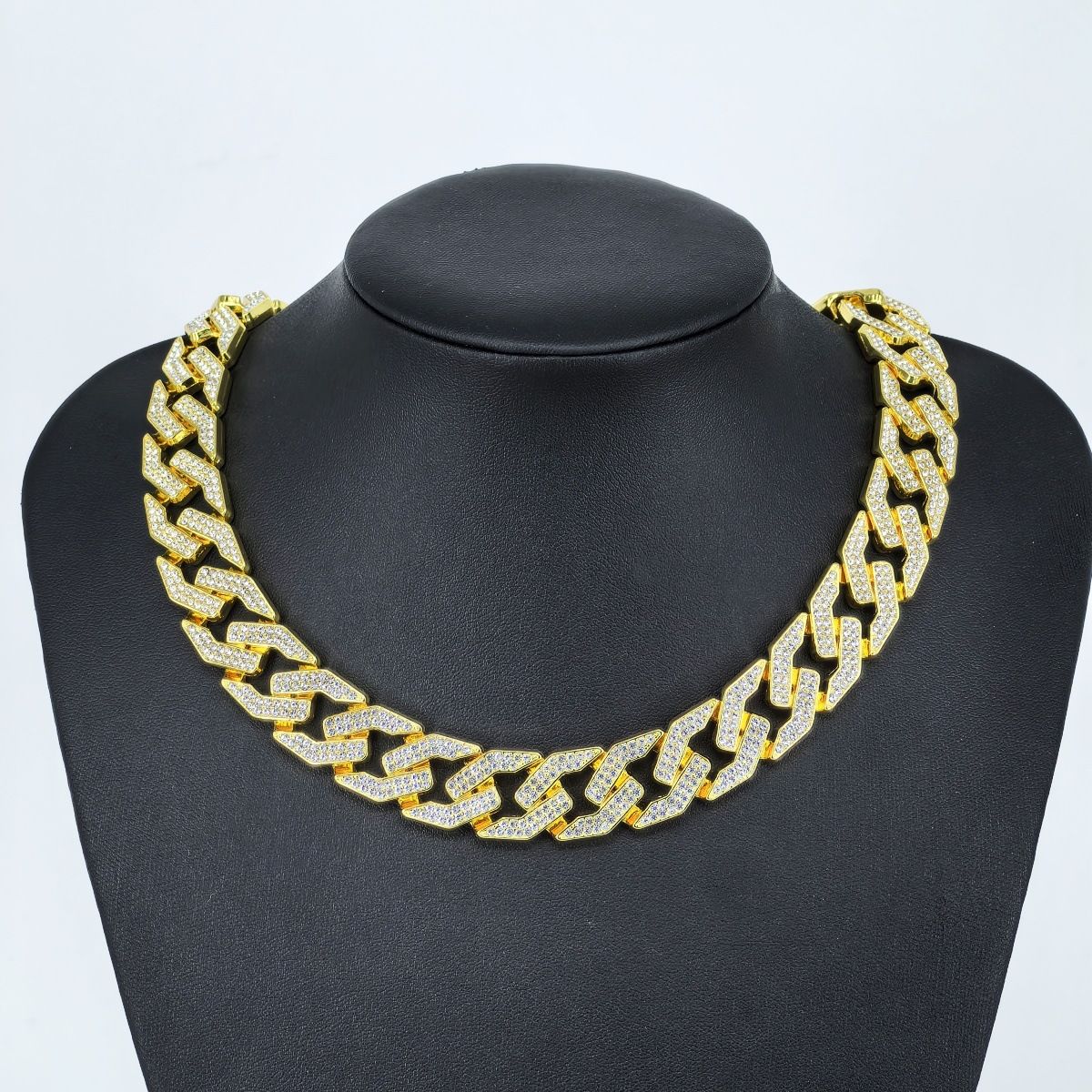 Unisex 17mm Alloy Diamond Necklace For Men Fashion Brand Hip Hop Style Cuban Bracelet_ipsvogv.com