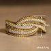 Cao Shichao's Flash Arm Ring Exudes An Elegant Temperament, With Exquisite Craftsmanship And Intersecting Lines_ipsvogv.com