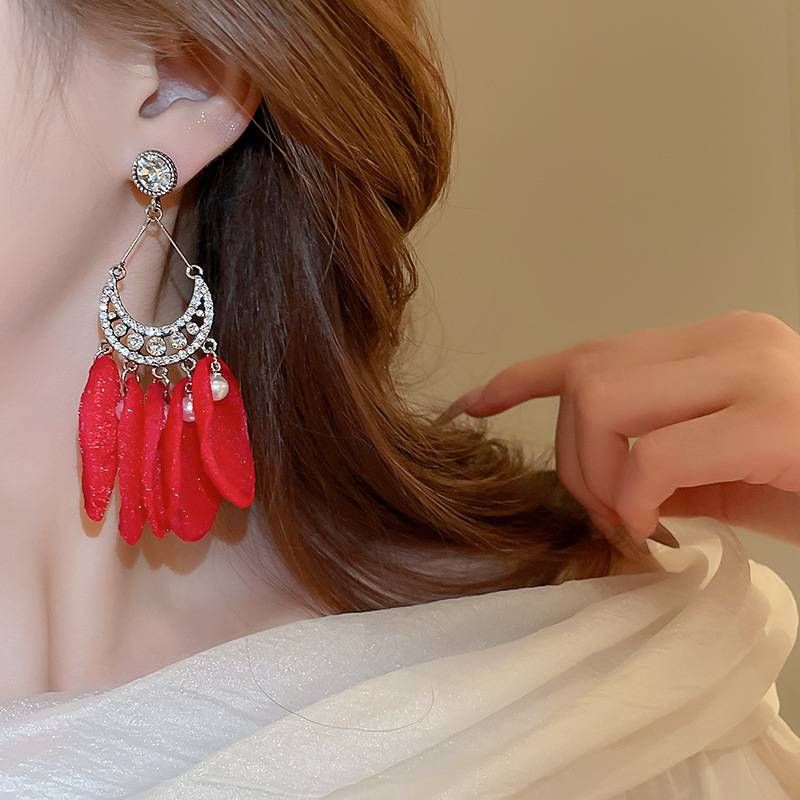 Female Charm Ethnic Style Moon Teeth Pearl tassel Earrings Retro Design Earrings Holiday Style Personalized High End Earrings_ipsvogv.com