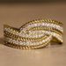 Cao Shichao's Flash Arm Ring Exudes An Elegant Temperament, With Exquisite Craftsmanship And Intersecting Lines_ipsvogv.com