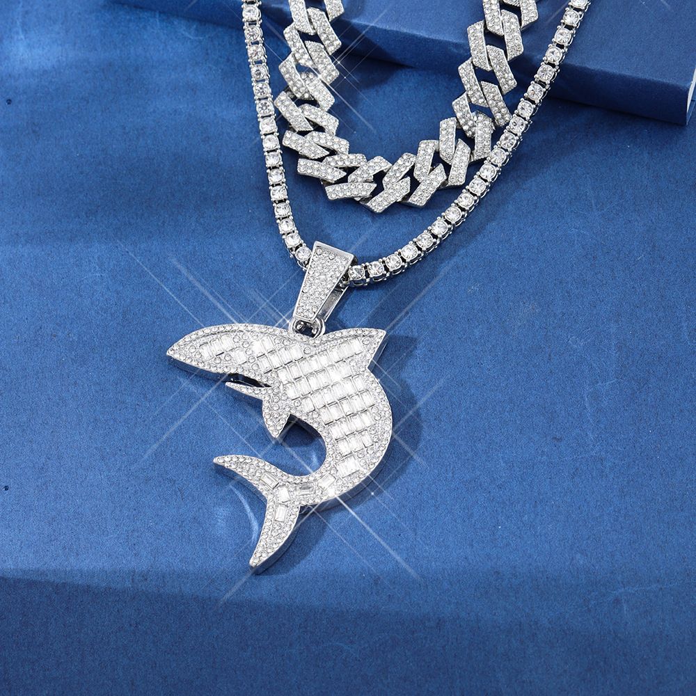 Popular hip-hop high-end shark pendant, fashionable zinc alloy full diamond Cuban chain item, personalized pendant_ipsvogv.com