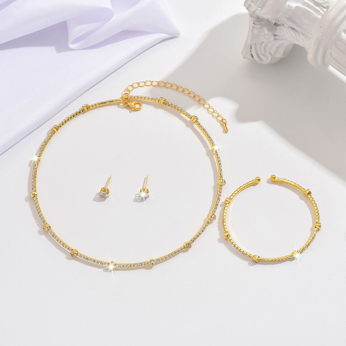 Women’s Jewelry Set Fashion Fashion Personality Diamond Necklace Earrings Bracelet Jewelry Set Simple Bridal Jewelry Accessories_ipsvogv.com