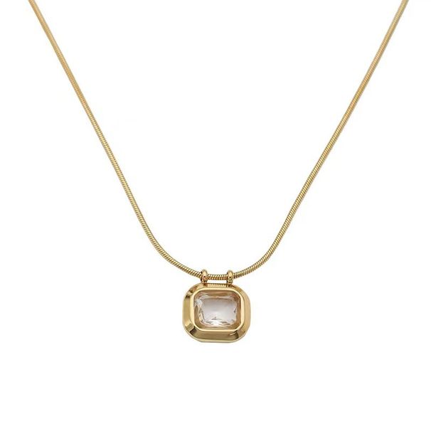 Advanced Grandmother Green Stone Pendant Necklace For Women's Versatile 2023 New Gold Plated Clavicle Sweater Neck Chain_ipsvogv.com