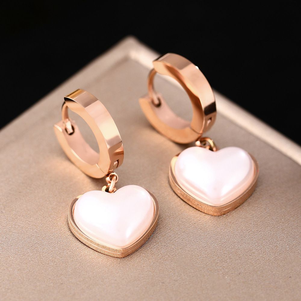 Korean Version Of New Fashionable Titanium Steel For Women, With A Light Luxury And High-end Feel. Love Heart Shaped_ipsvogv.com
