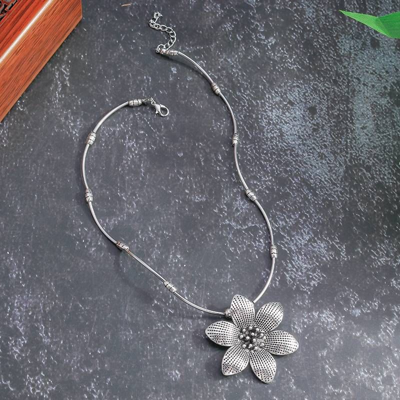 Designer Flower Bohemia Necklace for Women Chokers Collier Femme Handmade Ethnic Pendants Necklaces Jewelry For Gift_ipsvogv.com