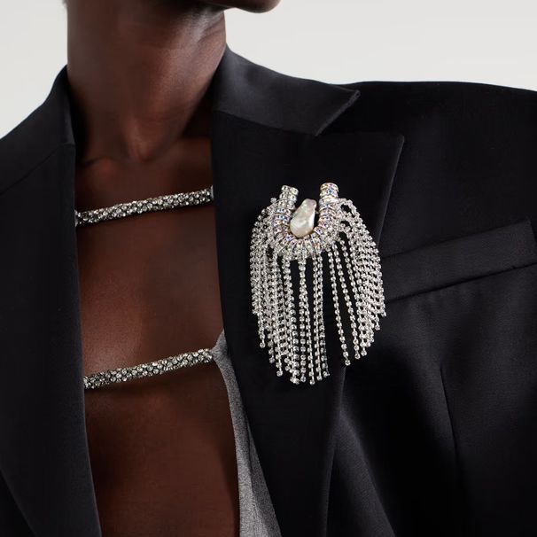 Vintage Geometric Pearl Fringed Brooch European And American High Sense Rhinestone Brooch Gala Dress Accessories Female Brooch_ipsvogv.com