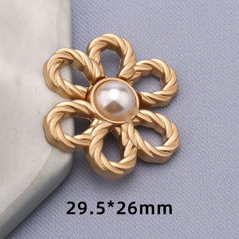 Metal hollow flower waist buckle no nail pants to make the waist smaller artifact skirt waist button_ipsvogv.com