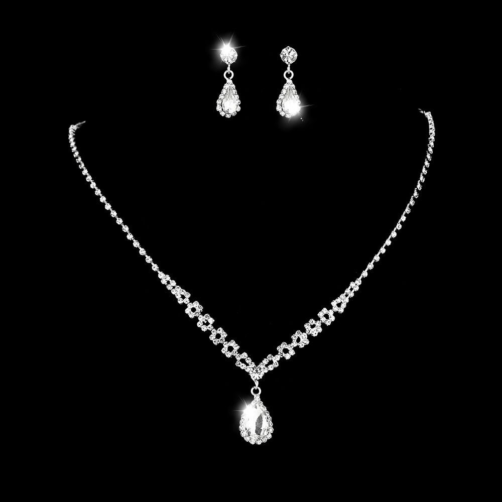 Crystal & Diamond Silver Jewelry Set - Necklace & Earrings (3-Piece, Women's Elegant Collection)_ipsvogv.com