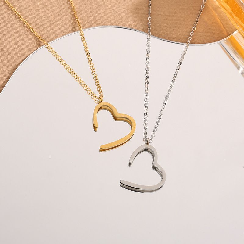 Niche Design Sense French Love Stainless Steel Gold Necklace Women's Colorless Versatile Collar Chain Jewelry_ipsvogv.com
