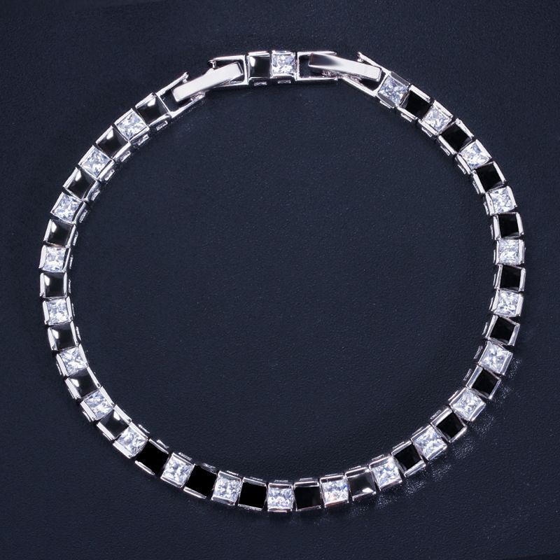 Liying Korean Edition Fresh And Versatile Handpiece Micro Inlaid Zircon Bracelet High End Exquisite Fashion Jewelry_ipsvogv.com