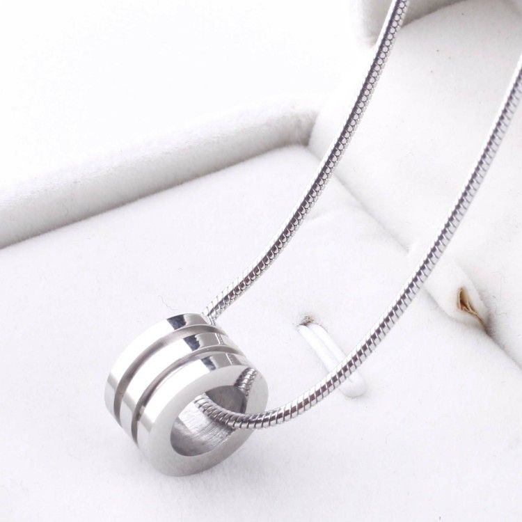 Simple temperament titanium steel men's pendant necklace does not fade trendy neutral women's clavicle advanced snake bone chain accessories_ipsvogv.com