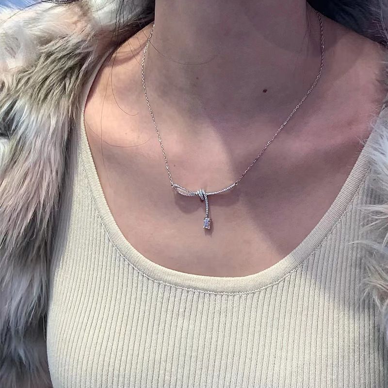 S Pure Silver Inlaid Diamond Ribbon Bowknot Necklace For Women Ins Sugar Cube Zircon Clavicle Chain Same Style_ipsvogv.com
