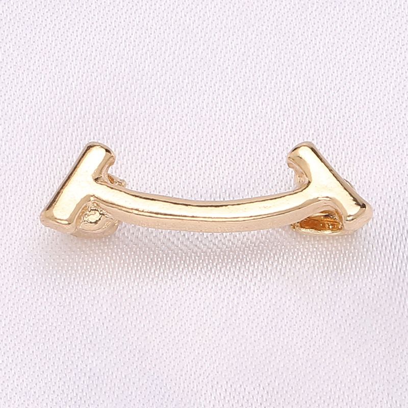 Anti exposure smile brooch fashion exquisite metal diamond accessories shirt clothing collar simple versatile pin_ipsvogv.com