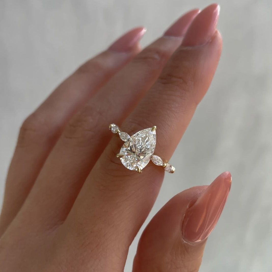Sanjie Fashion New Water Drop Shaped Women's Simple Large Zircon Jewelry Ring_ipsvogv.com