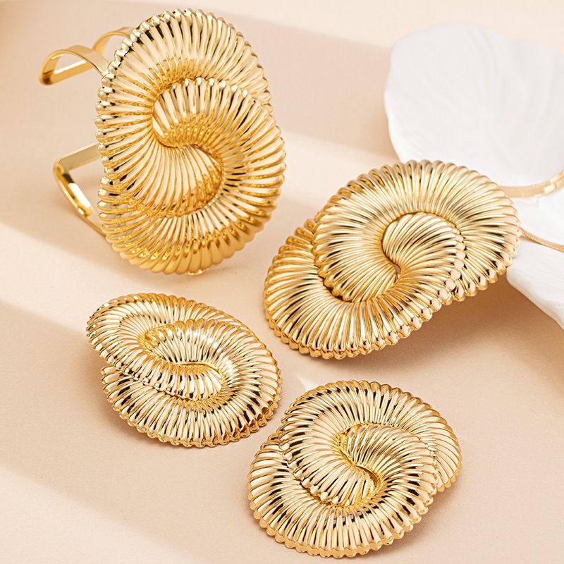 Simple Three-Dimensional Exaggerated Earrings Necklace Bracelet Set Women's Fashion Versatile Personality Jewelry_ipsvogv.com