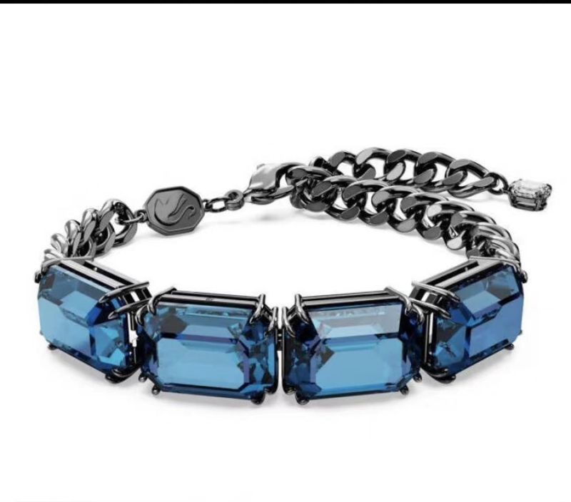 Inlaid Crystal Cut Rectangular Green Square Dia Bracelet_ipsvogv.com