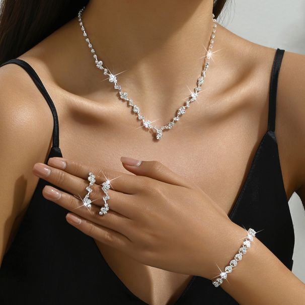 Trendy Gold And Silver Fashion Crystal Loose Diamond Necklace Earrings Bracelet Set Three Pieces_ipsvogv.com