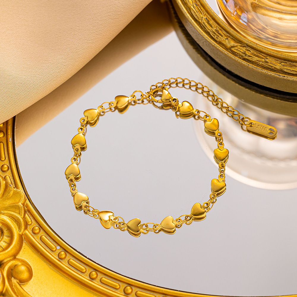 French Style Light To Heart Titanium Steel Necklace For Girls, Fashionable, Simple, High-end, Collarbone Chain_ipsvogv.com