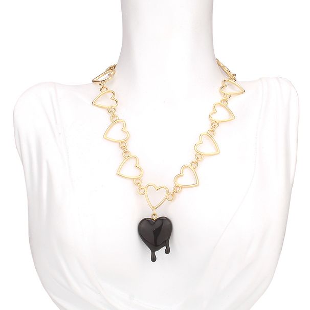 Minimally Designed Heart-shaped Hollow Necklace With Versatile Personality And Creativity, A Drop Of Blood Heart Pendant_ipsvogv.com