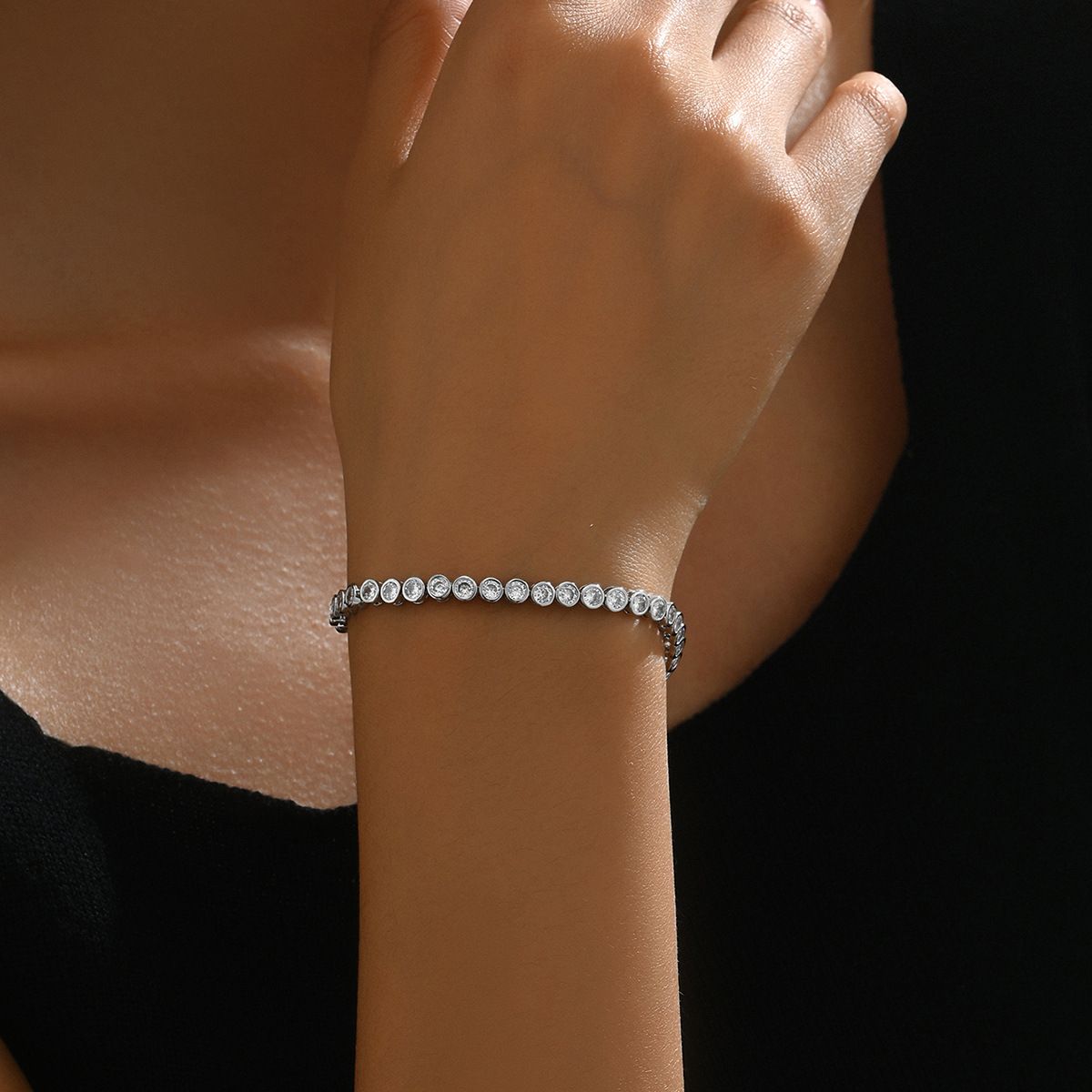 Ins Cool Wind Little Fresh Sweet for Women's Niche Inlaid Zircon Full Diamond Element Bracelet Copper Gold Plated_ipsvogv.com