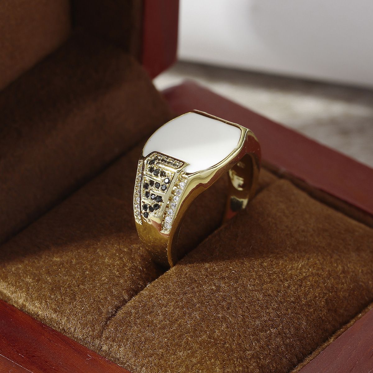 2025 Hip Hop Style Men's Business Fashion Trend Black Diamond Enamel Micro Inlaid Zircon Ring_ipsvogv.com