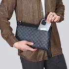 Men’s Clutches & Wristlets_ipsvogv