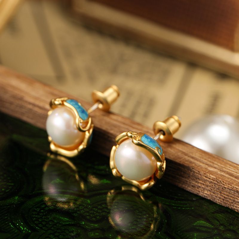 Inception C Zircon Enamel with High Grade, Light Luxury, and Unique Personalized Earrings_ipsvogv.com