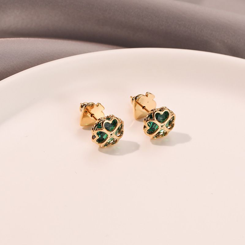 Four Leaf Flower Exquisite Small Earrings Female Green Flower Earrings Small Fragrant Design Temperament Earrings Trend_ipsvogv.com