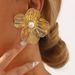 12897 Design Flower Hollow Computer Piece Sweet Personality Exaggerated Inlaid Pearl Earrings_ipsvogv.com