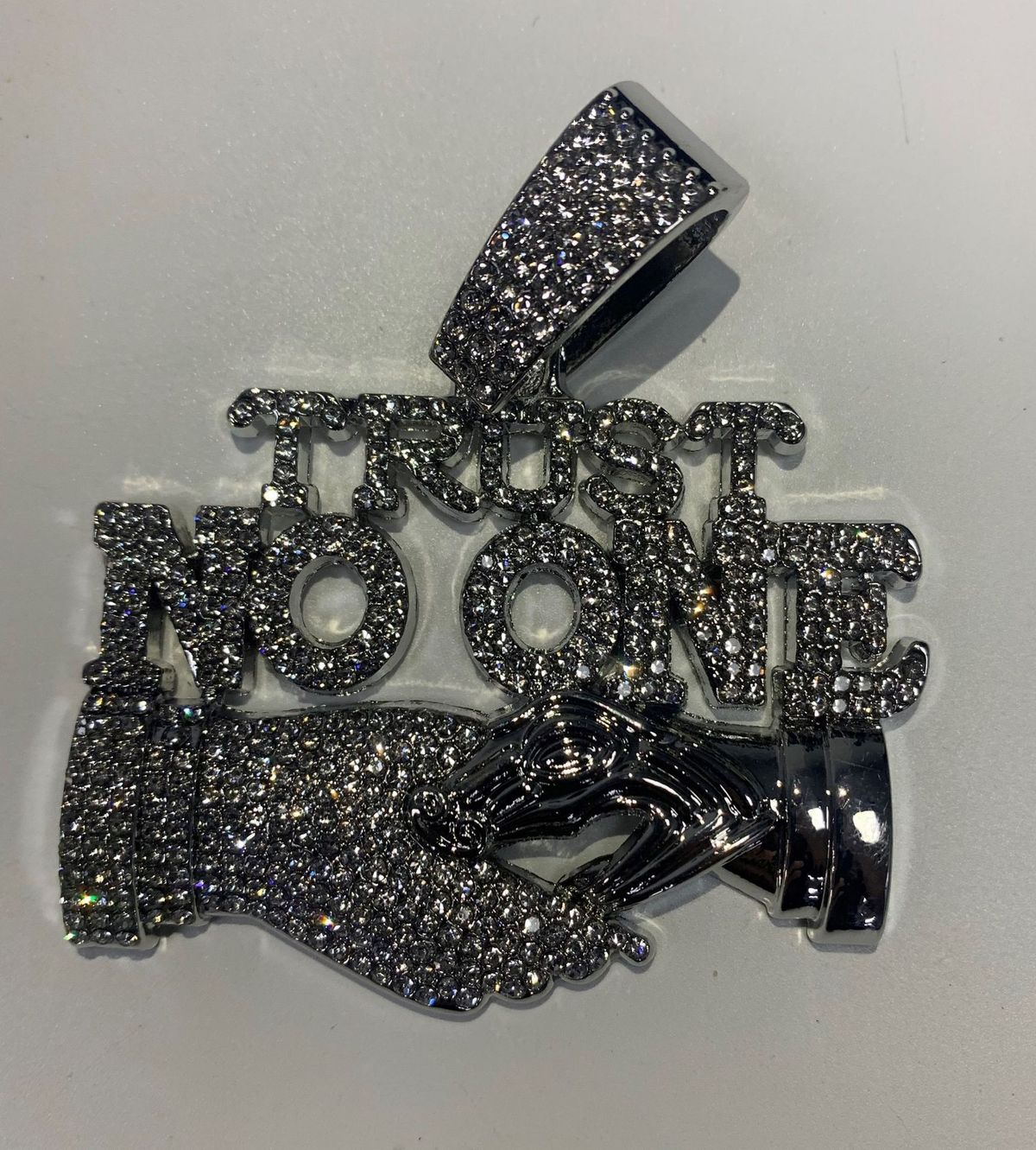 Hip Hop Alloy Letter TRUST NO ONE Men's Personalized Shake Hands Pendant Cuban Chain Jewelry_ipsvogv.com