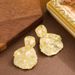 Fashionable Diamond Studded Pearl Shell Texture For Women With A Sense Of Luxury, Simple Vacation Style Silver_ipsvogv.com