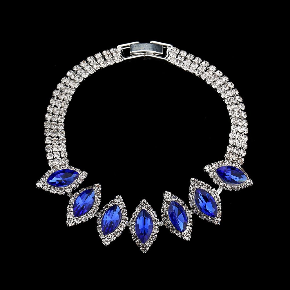 EQUESTRIAN LUXE - Horse Eye Crystal Jewelry Set ( Short Chain, Diamond Claw Design, Best Seller)_ipsvogv.com