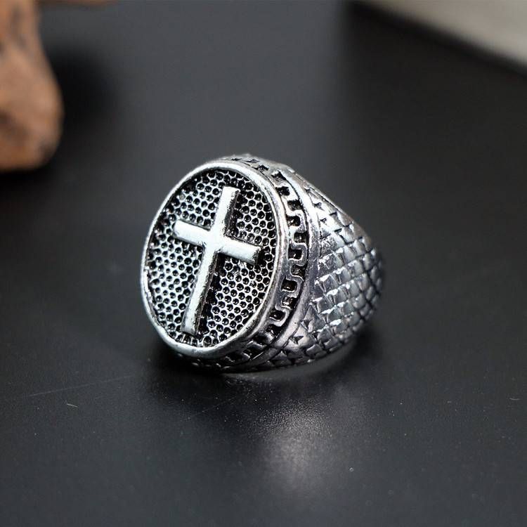 Unisex Retro Fishbone Ring Niche Hip Hop Ring Domineering Punk Classic Style_ipsvogv.com