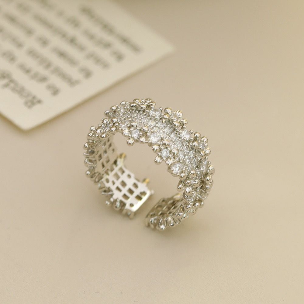Flower Niche Design Female Ins, Cool Style, Inlaid With Hollowed Out Fashion Zircon Index Finger Ring, High-end Feel_ipsvogv.com