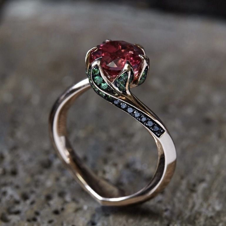 Sanjie's New Gold Inlaid Red Zircon Ring, Creative Rose Shaped Women's Ring_ipsvogv.com