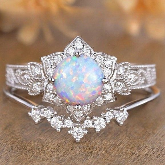 Sanjie's New Natural Opal Fashionable, Niche, And Exquisitely Designed. It Is Paired With A Silver Floral Women's Ring_ipsvogv.com