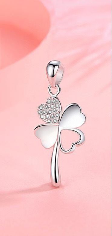 Single pendant set with diamond four-leaf clover pendant jewelry pendant short clavicle chain pendant_ipsvogv.com