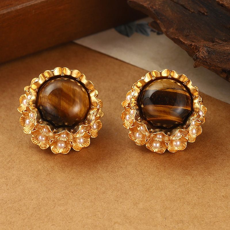 Pearl Flower Earrings Retro Message Temperament Earrings Female New High End Summer Light Luxury French Earrings_ipsvogv.com