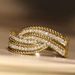 Cao Shichao's Flash Arm Ring Exudes An Elegant Temperament, With Exquisite Craftsmanship And Intersecting Lines_ipsvogv.com