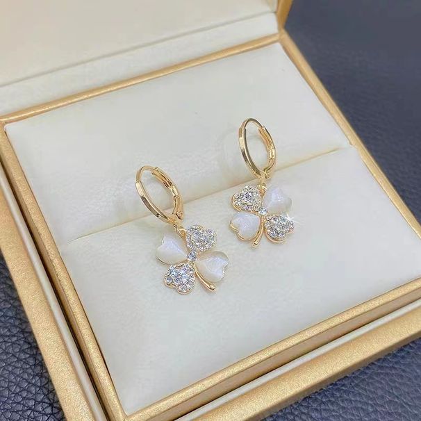 Green Cat's Eye Four Leaf Clover Earrings Exquisite Light Luxury Niche Ear Clips Net Celebrity High End Earrings_ipsvogv.com
