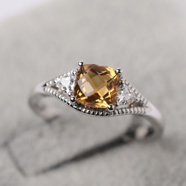 Yiwu Sanjie Independently Developed A New Ring Tem Set With Champagne Zircon Jewelry For Women_ipsvogv.com