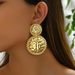 Fashionable OL light luxury with a niche high-end feel, pleated round design for women, versatile e, and simple_ipsvogv.com