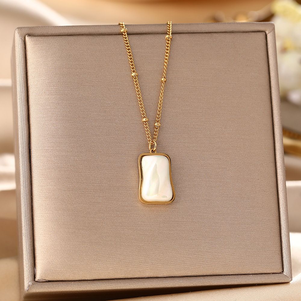 New Hip-hop Pearl Titanium Steel Necklace From Dongdaemun, South Korea, With A High-end Design For Women, Fashionable_ipsvogv.com