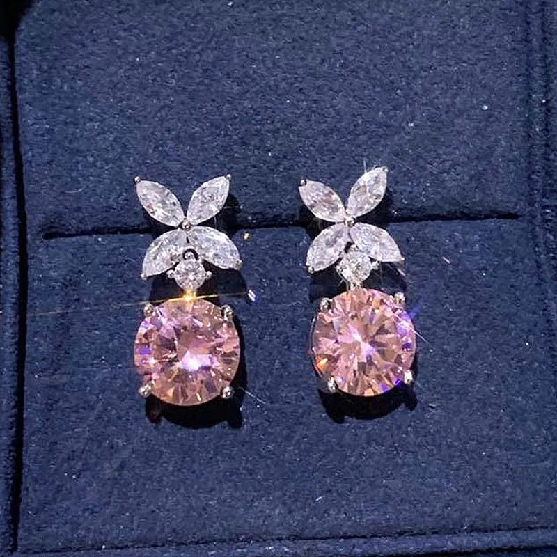 Cao Shichao's sparkling zircon versatile, luxurious, minimalist. They are adorned with and floral earrings_ipsvogv.com