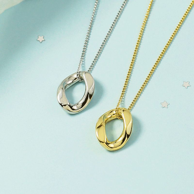 Light Luxury Geometric Oval Sweater Chain Collarbone Necklace Niche Cold And Indifferent Style Irregular Twisted Pattern_ipsvogv.com