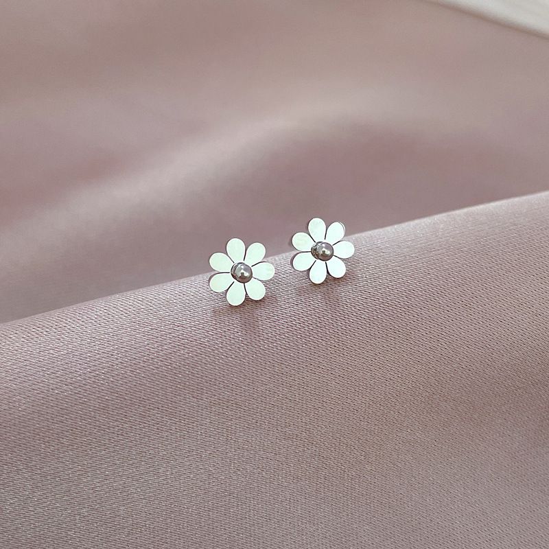 【 Full body titanium steel 】 Mori flower minimalist style Cold men and women Personalized temperament Banquet earrings_ipsvogv.com