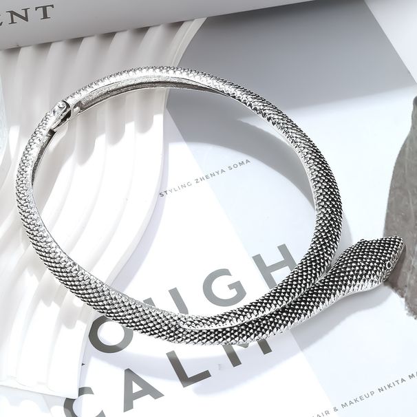 Women's Jewelry Retro Alloy Snake Shaped Articulated Collar Fashion Design Snake Spring Collar Female Metal Collar_ipsvogv.com